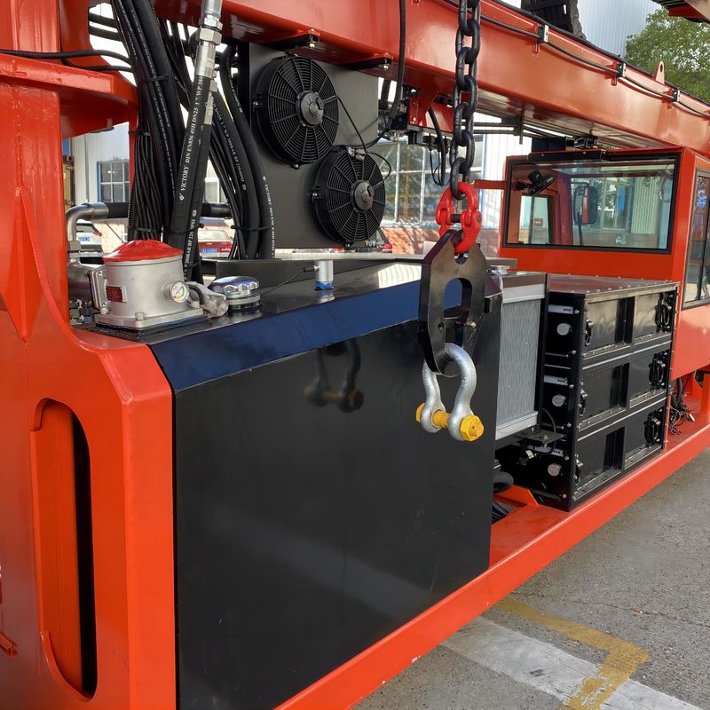 70T elektrisch spreek me niet uit Opheffende Voertuig van de Drager over het Rode Container voor Overmaatse Zware Ladingen